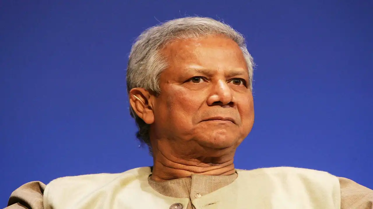 Yunus Praises Students Leading Anti-Hasina Protests in BD